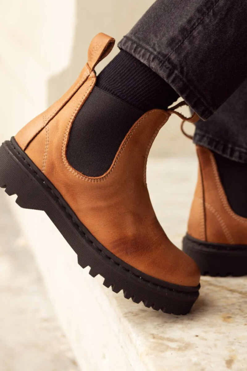 Bota Línea KIKOS modelo Jagger Cuero Terracota