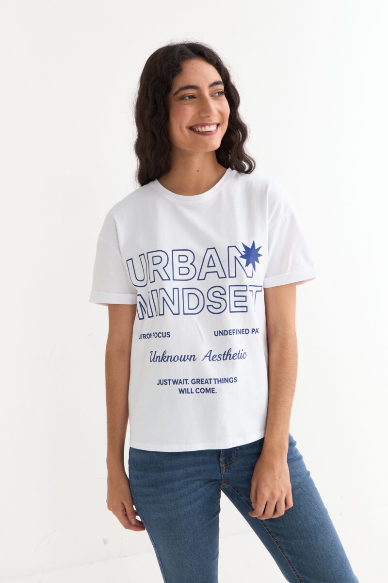 Remera m/c estampada colección Urbana BLANCO