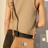 Mini bag Leisure en efecto cuero graneado Camel