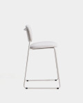 Taburete apilable Meli de chenilla beige y patas de metal beige 65 cm Taburete apilable Meli de chenilla beige y patas de metal beige 65 cm