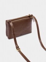 Bolso Bandolera Con Tachuelas marron