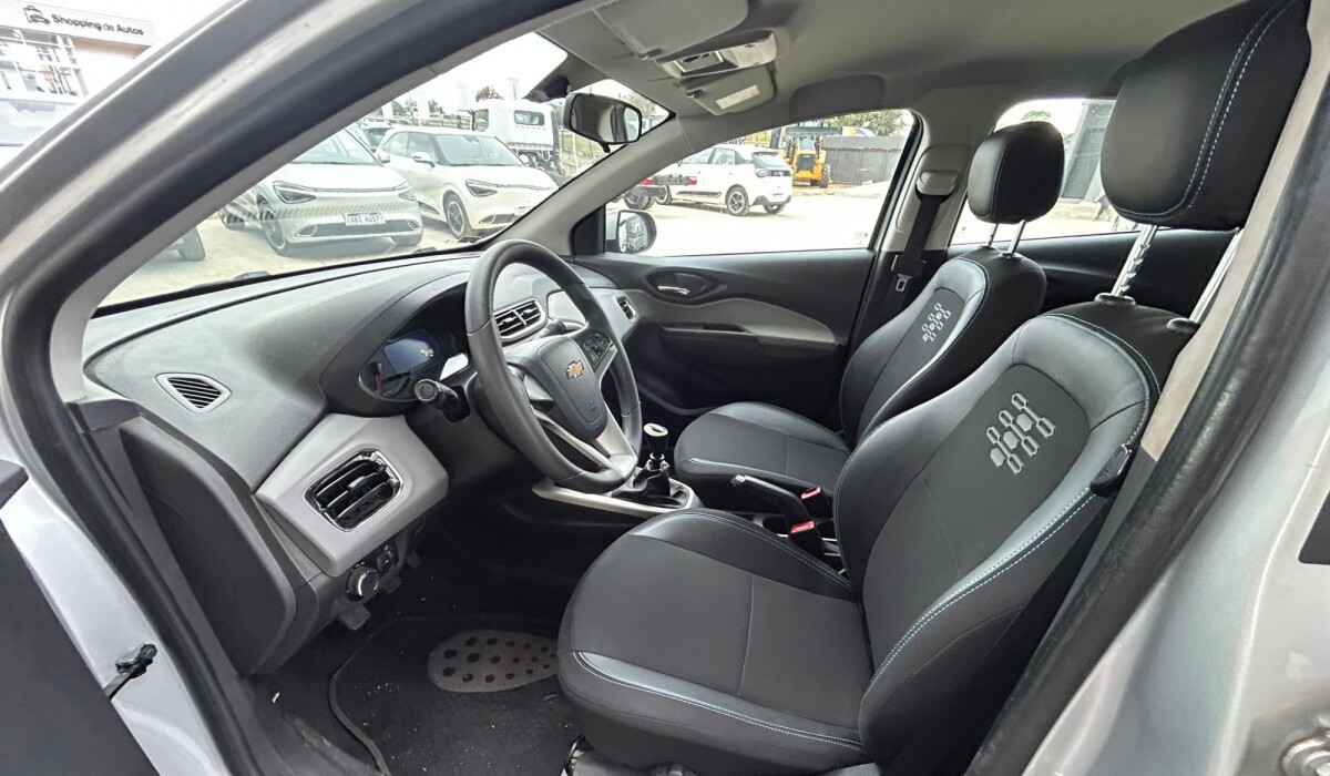 Chevrolet Onix 1.0 LT - 2019 Chevrolet Onix 1.0 LT - 2019