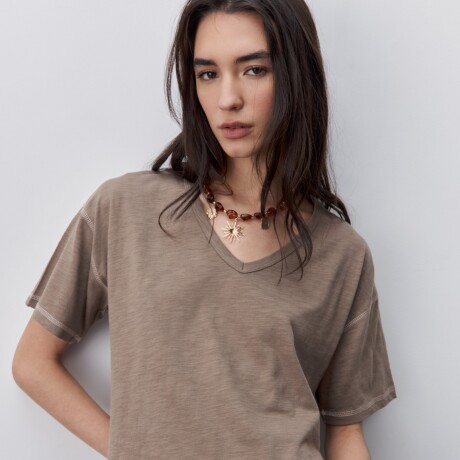 REMERA HARRY Visón
