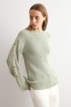 Sweater con botones verde pastel