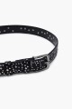 Cinturón tachas negro