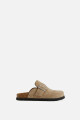Zueco simil gamuza beige