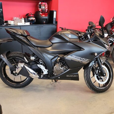 Suzuki Gixxer 250 SF Negro