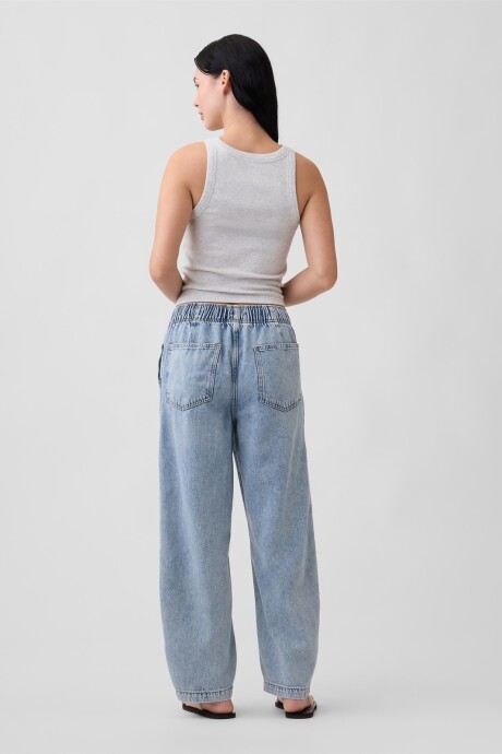Jean Pull On Barrel Mujer Light Wash