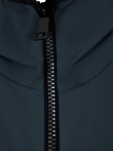 MONCLER - Campera corta con capucha Altair Gris