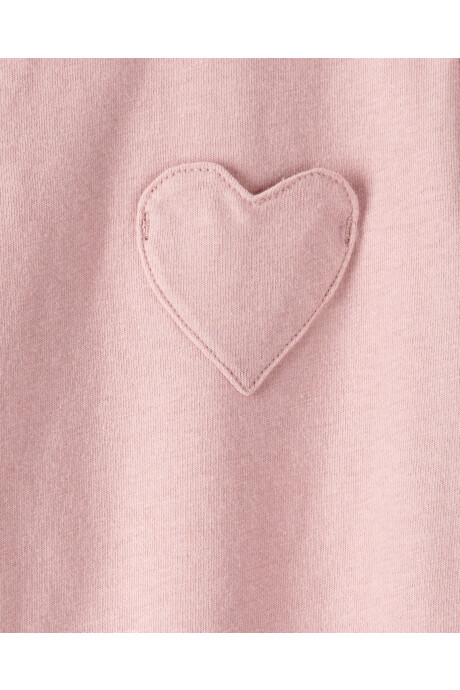 Remera de algodón, manga corta, rosada, bolsillo corazón Sin color