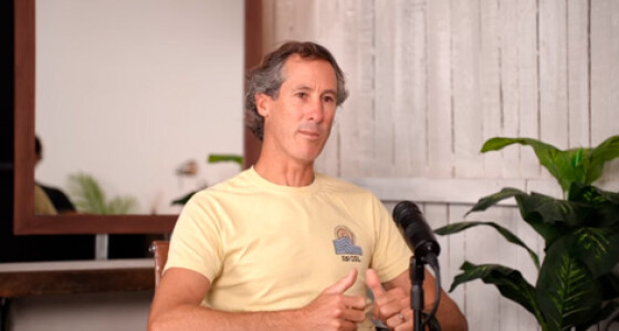 Maldivas x La Isla: diez días de surf en el paraíso