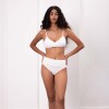 Vedetina Gracia – Algodón suave con faja en cintura, calce delicado Crema