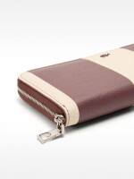 Cartera Con Textura Y Colores Contrastantes multicolor