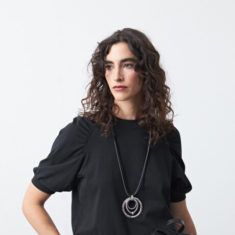REMERA ORONJA Negro