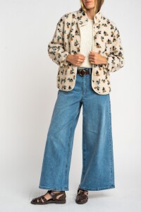 Campera Corderito Estampada Flores Nácar