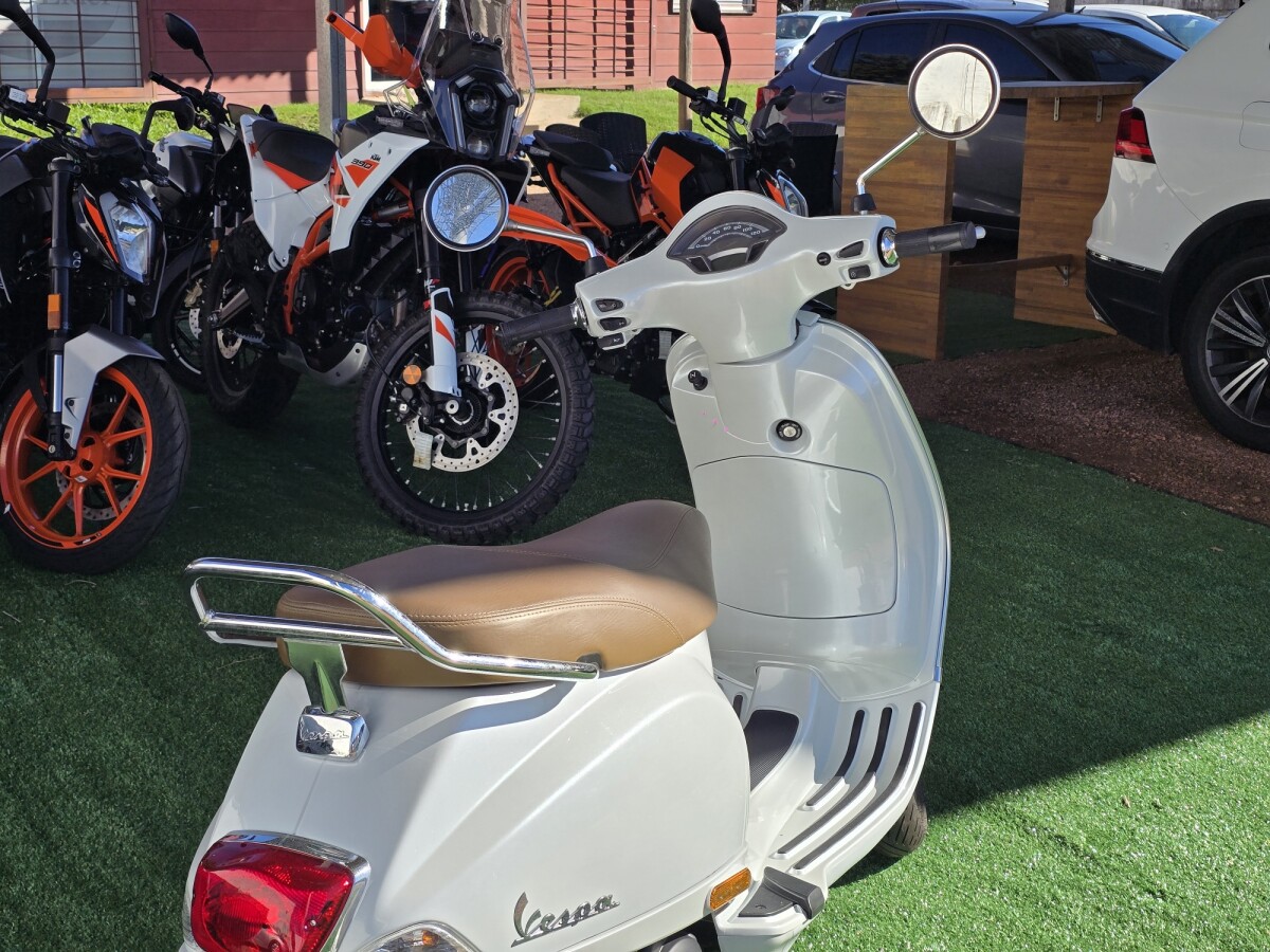 Piaggio Vespa VXL 125 cc. 2026 0KM | Permuta / Financia Piaggio Vespa VXL 125 cc. 2026 0KM | Permuta / Financia