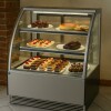 Vitrina Pastelera Curva Refrigerada Vitrina Pastelera Curva Refrigerada