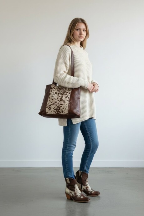 Cartera TRIVA Multifunción Marrón Con Pelo Linea Ottenta Basic Cartera TRIVA Multifunción Marrón Con Pelo Linea Ottenta Basic