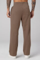 Pantalón The Go-To Straight Leg Pant Hombre Truffle