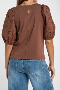 Remera Manga Globo Broderie Moca