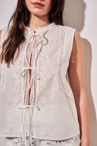 Blusa Bordada Off White