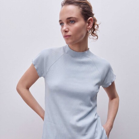 REMERA PILON Celeste