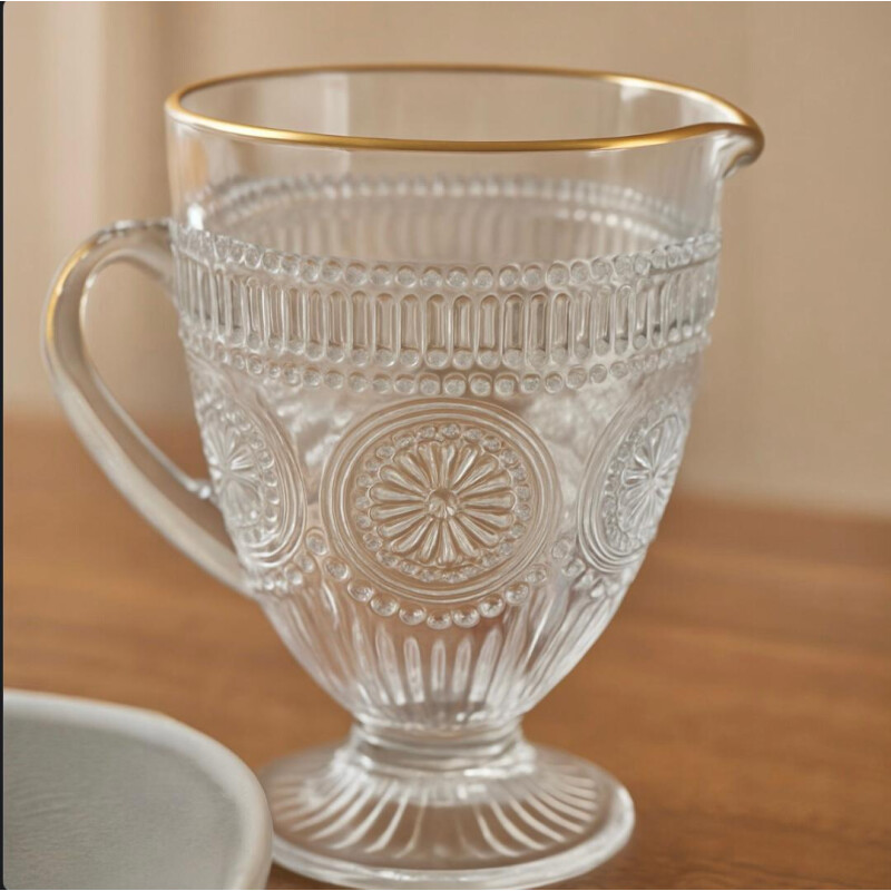 Jarra Labrada de Vidrio con Borde Dorado Jarra Labrada de Vidrio con Borde Dorado