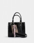 City Cartera City Con Charm - Negro