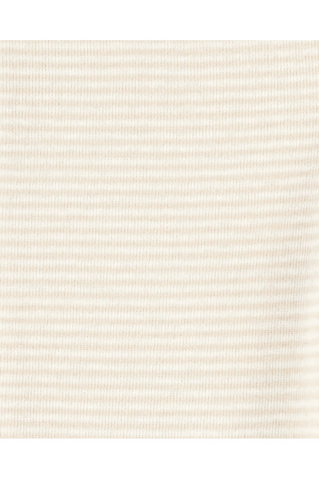 Set cuatro piezas de algodón, pantalón, remera, gorro y medias Sin color