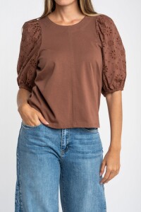 Remera Manga Globo Broderie Moca