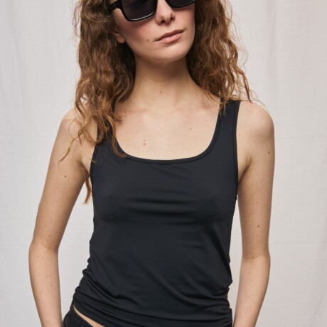 REMERA MISTIC Negro