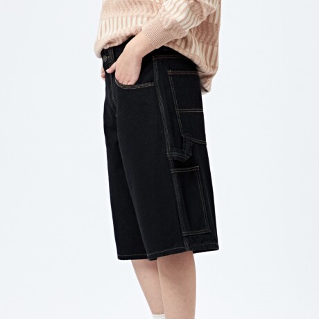 BERMUDA DETALLE Negro