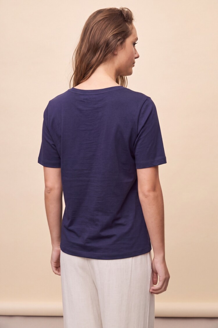 REMERA LOVEBUG Azul Marino