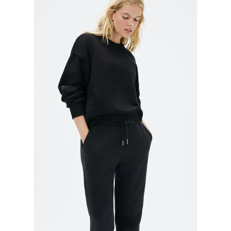 CALCA FEM PRETO ESCURO