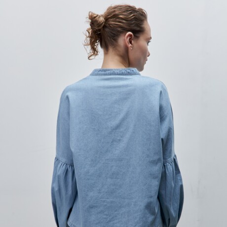 BLUSA TOPO Celeste