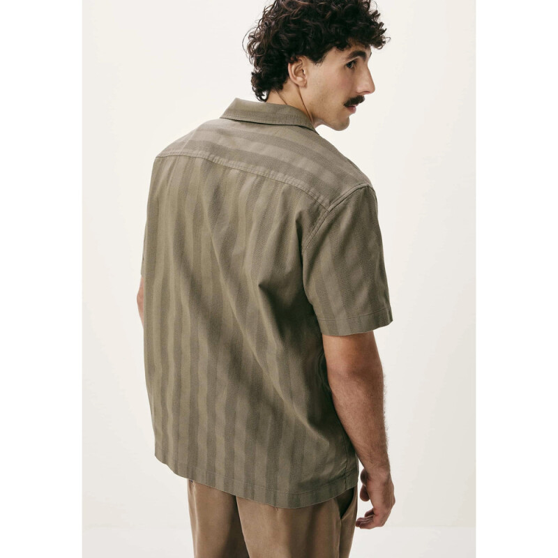 CAMISA MM MASC OLIVA MEDIO