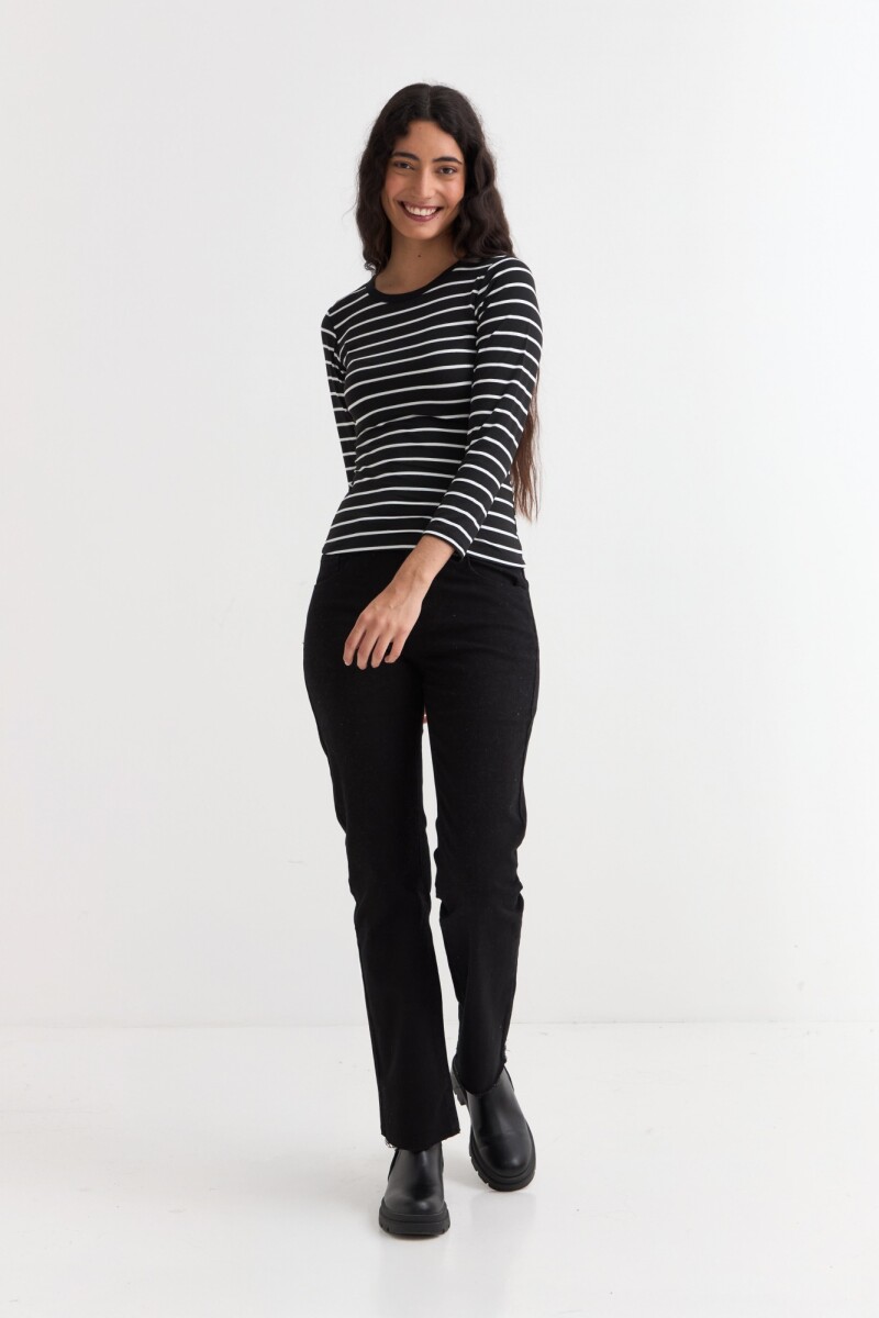 Remera m/l cuello a la base NEGRO Y BLANCO