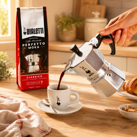 Cafetera Moka Express 130ml 3 Tazas Bialetti Cafetera Moka Express 130ml 3 Tazas Bialetti