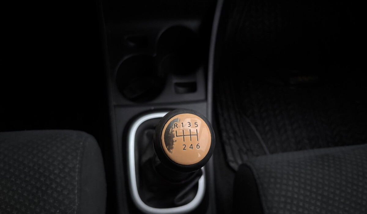 Nissan Tiida HB Full - 2013 Nissan Tiida HB Full - 2013