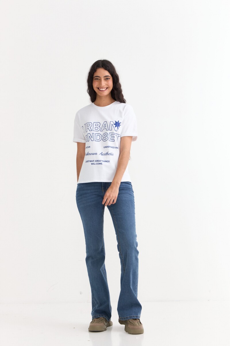 Remera m/c estampada colección Urbana BLANCO