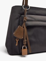 Bolso Tote De Nylon Con Colgante gris
