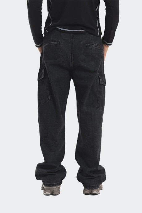Pantalón Pulau Denim Cargo Negro
