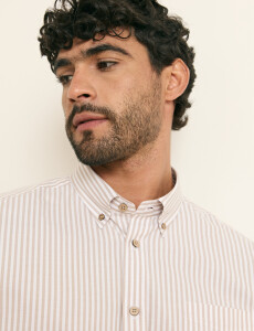 012108 CAMISA HARRINGTON LABEL Blanco/beige