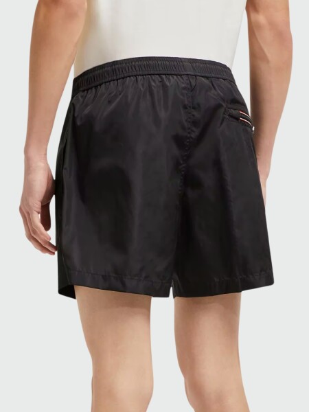 MONCLER - Short de baño con parche de logo Negro
