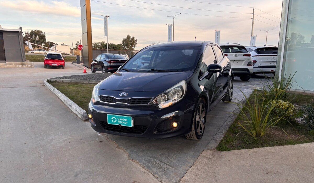 Kia New Rio 1,4 - 2012 Kia New Rio 1,4 - 2012