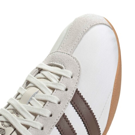 Championes adidas Tokyo White Eart Strata