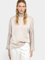 Blusa Satinada Con Cuello Alto beige