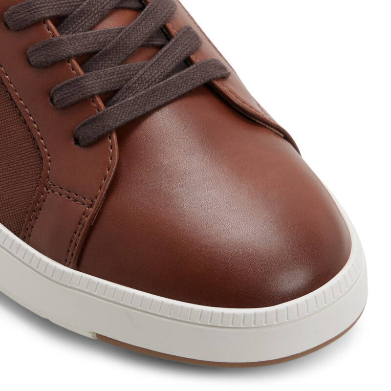 HILLSDALE BLACK SYNTHETIC COGNAC