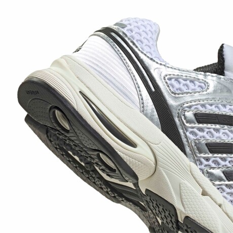 Championes adidas Adistar Control 5 White