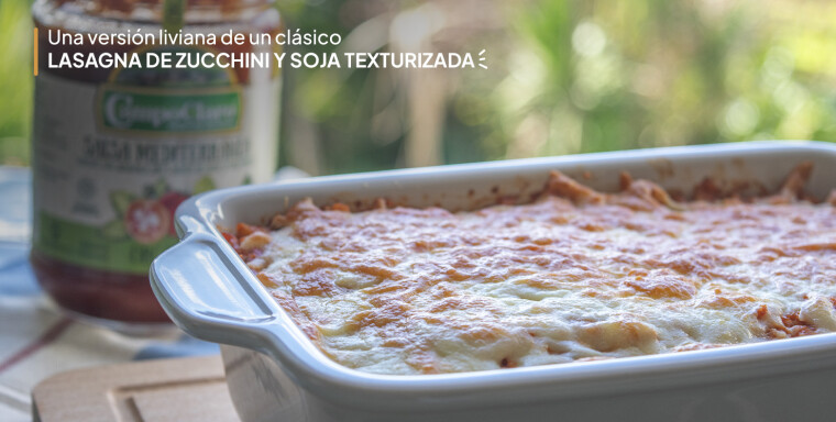 Una versión liviana de un clásico, lasagna de zucchini y soja texturizada